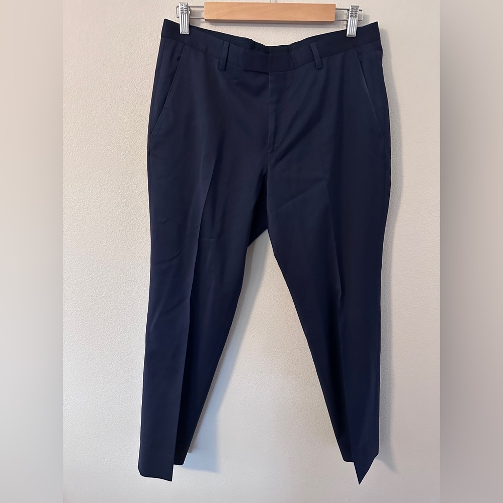 Hugo Boss Dark Blue Dress Pants 100% virgin wool size 32R